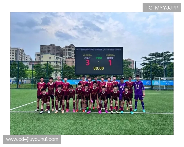 从小熏陶足球精神培养青少年团队意识与坚韧意志的成长之路